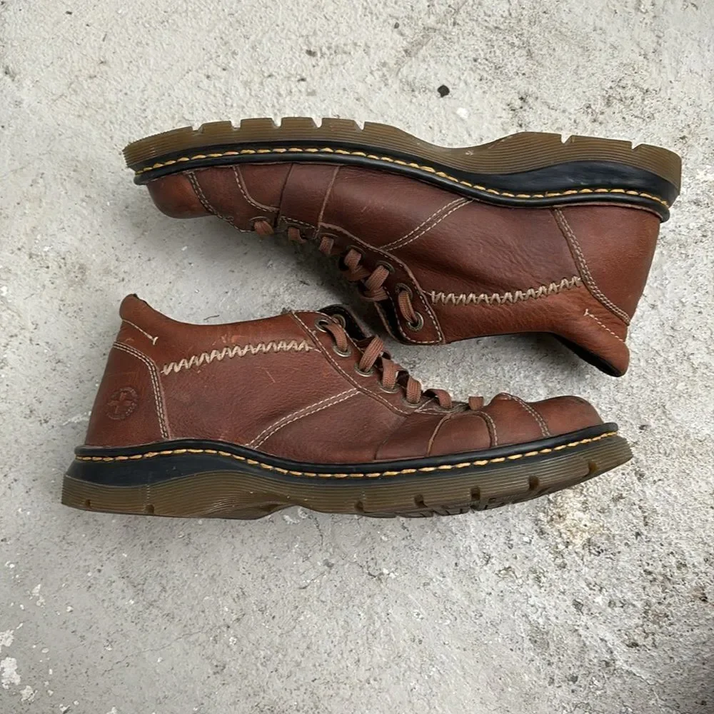 Dr Martens Leather lace ups